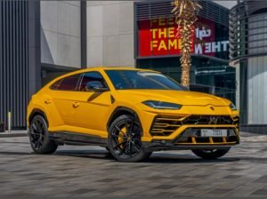 LAMBORGHINI URUS YELLOW 2021