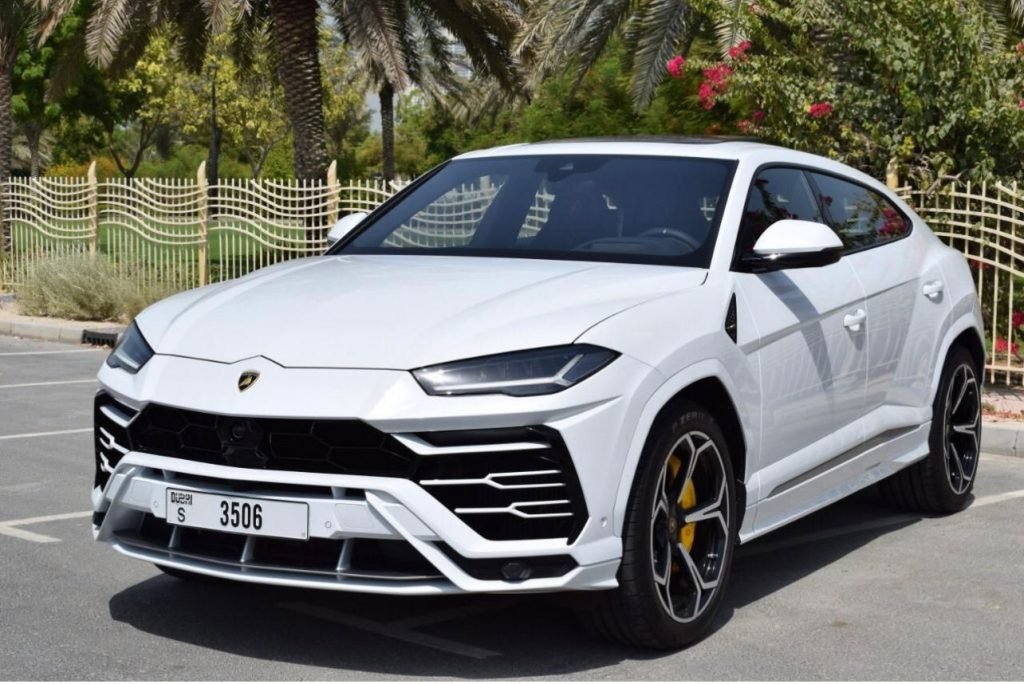 Lamborghini Urus white 2021